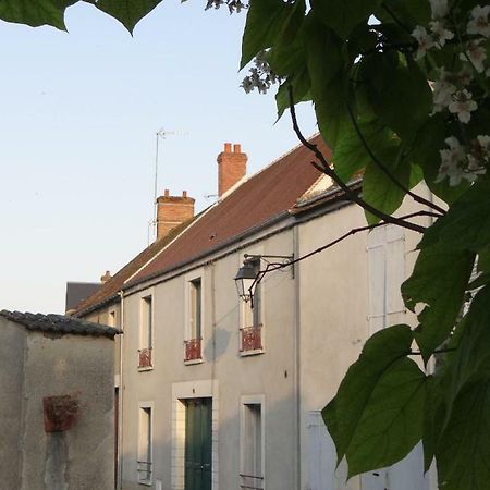 Les Viviers Maison D'Hotes B&B Puiseaux Εξωτερικό φωτογραφία
