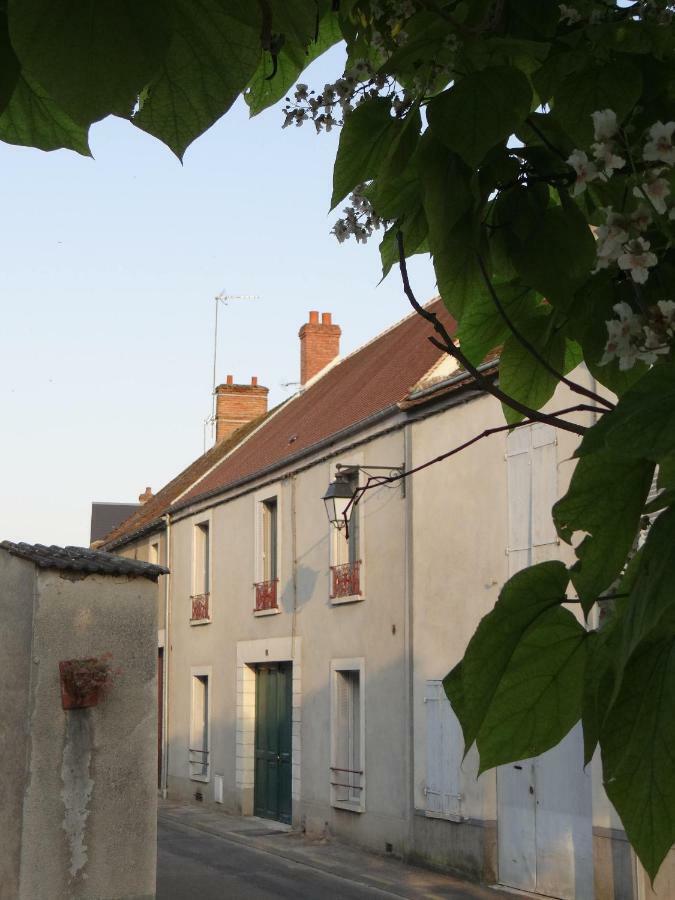 Les Viviers Maison D'Hotes B&B Puiseaux Εξωτερικό φωτογραφία